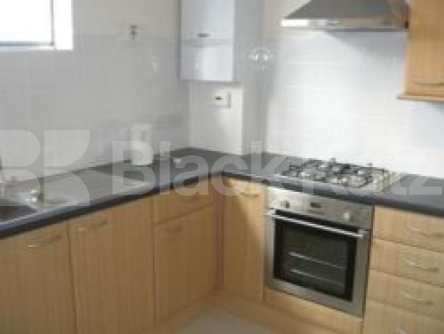 			VIEWINGS HIGHLY RECOMMENDED!, 2 Bedroom, 1 bath, 1 reception Apartment			 Shepherds Hill, HIGHGATE N6